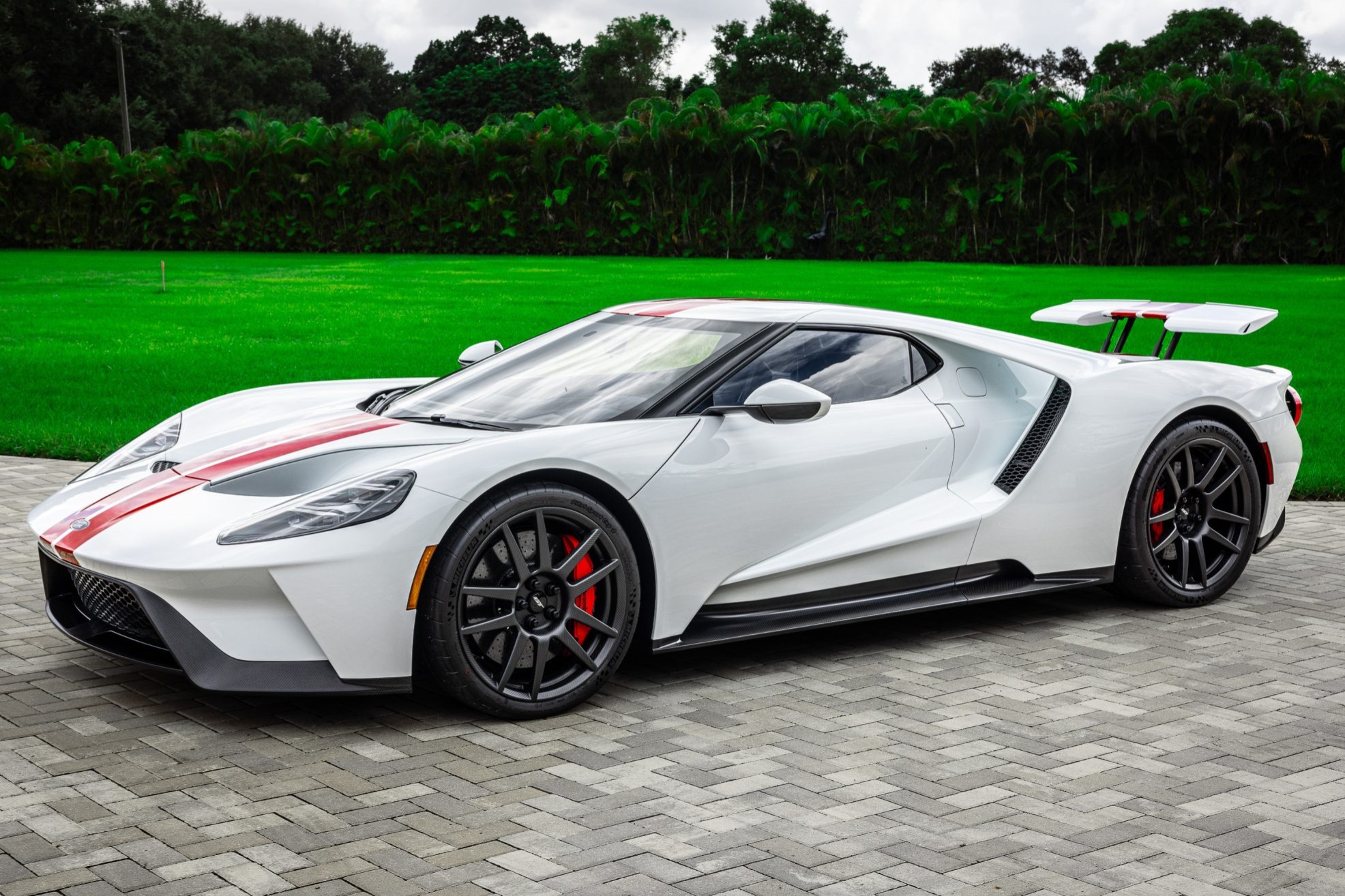 2019 Ford GT 2FAGP9CWXKH200032 Hagerty Valuation Tools